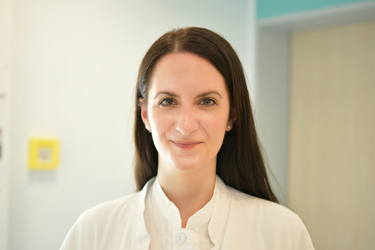 Dr. Med. Maria Inarejo - Fachärztin Für Innere Medizin Dr. Maria-Elena Meßbacher leitet jetzt die ehemalige HNO-Praxis von Dr