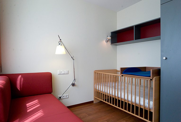 Bild zeigt ein Übernachtungszimmer im CI-Zentrum Erlangen
